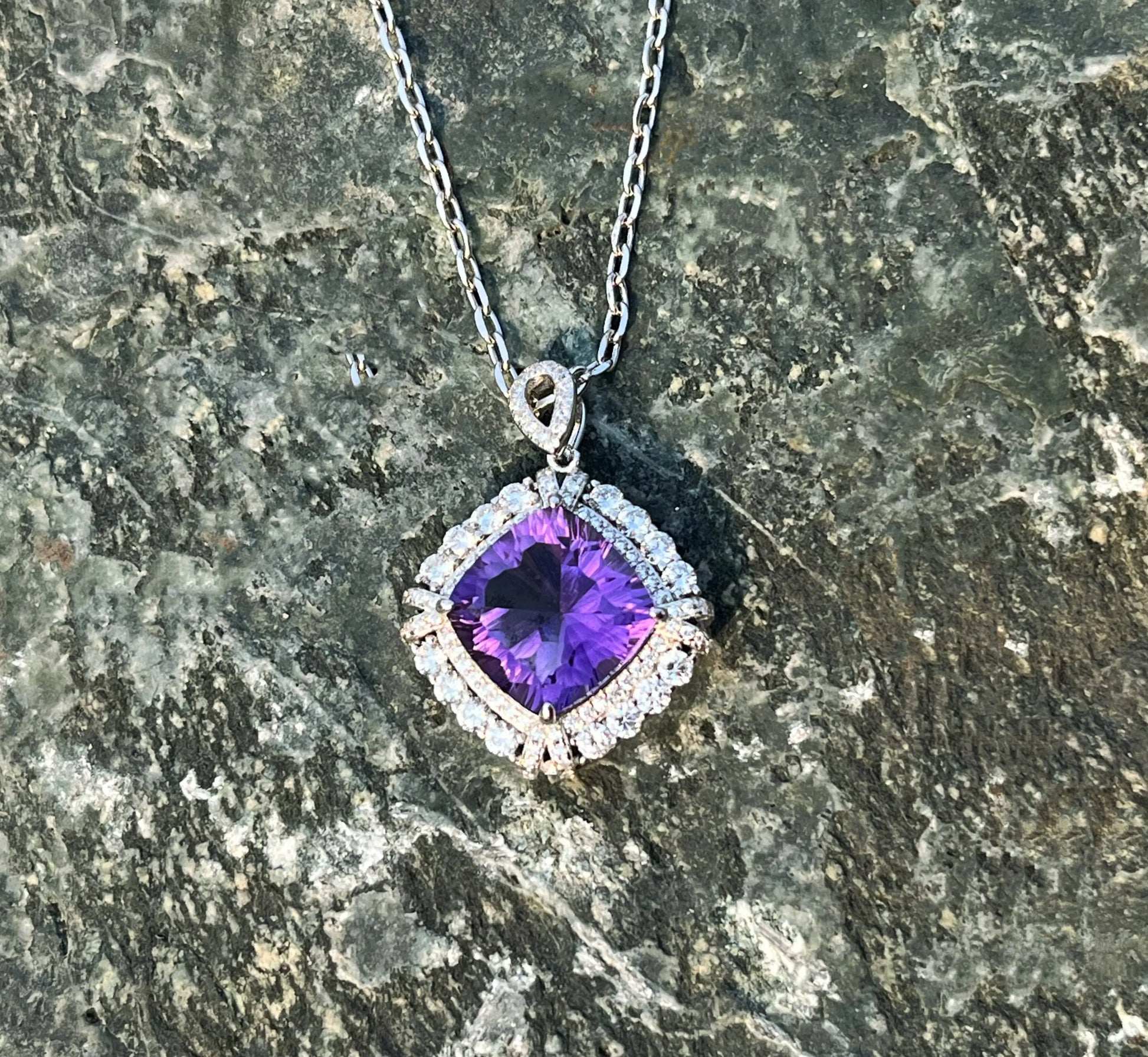 FunGirl Jewelry 13 mm Lavender Natural Sapphire 925 Sterling Silver Necklace Fungirljewelry